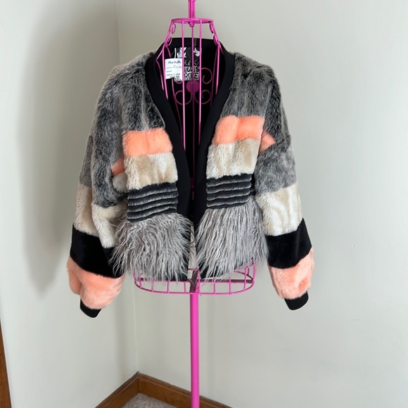 Ladies faux fur jacket - Picture 1 of 5